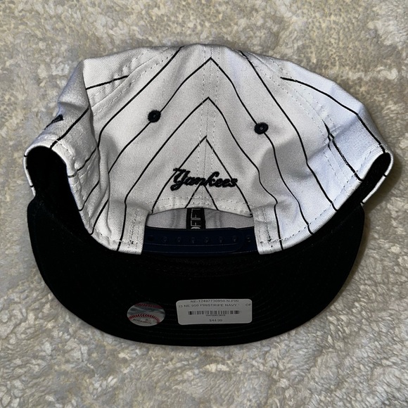 NWT Yankees Hat Cap - Picture 3 of 3